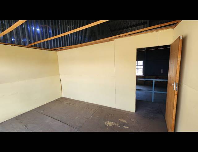 375M² WAREHOUSE TO LET IN ROSSLYN